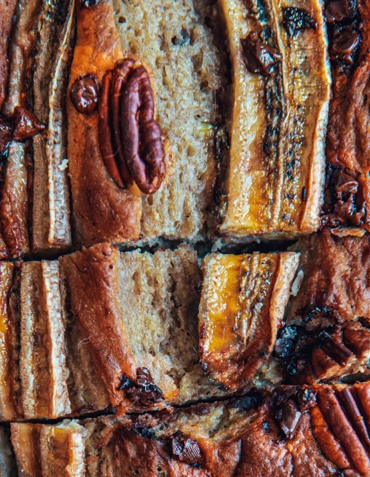 Pain à la banane sain avec des ingrédients naturels et nutritifs