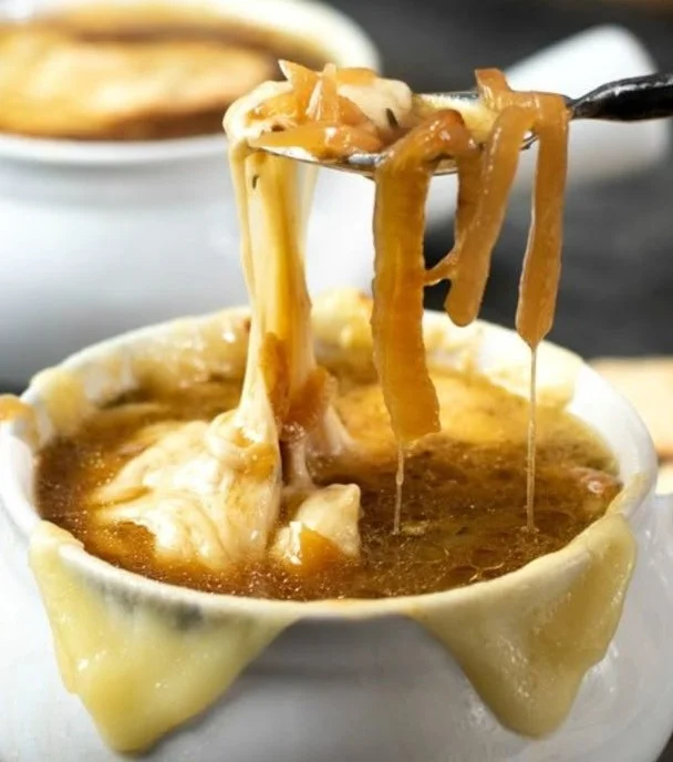 Soupe à l'oignon caramelisée